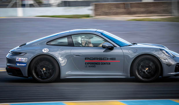 Le 2e R giment d'Infanterie de Marine (2eRIMa), est une unit de l'arm e de terre. Seul   porter 16 faits d'armes sur son drapeau, fond e en 1831 par le cardinal de Richelieu, il fait partie de la 9e brigade d'infanterie de marine de la 1er division, sa devise fid lit  et honneur, sur terre et sur mer 