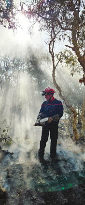 Intervention des pompiers du RSMA-NC, cadres et volontaires, sur les feux de for t entre Koumac et Paagoum ne les 18 et 19 octobre 2024