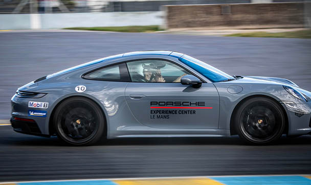 Le 2e R giment d'Infanterie de Marine (2eRIMa), est une unit de l'arm e de terre. Seul   porter 16 faits d'armes sur son drapeau, fond e en 1831 par le cardinal de Richelieu, il fait partie de la 9e brigade d'infanterie de marine de la 1er division, sa devise fid lit  et honneur, sur terre et sur mer 