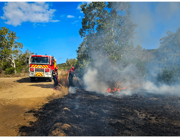 Intervention des pompiers du RSMA-NC, cadres et volontaires, sur les feux de for t entre Koumac et Paagoum ne les 18 et 19 octobre 2024