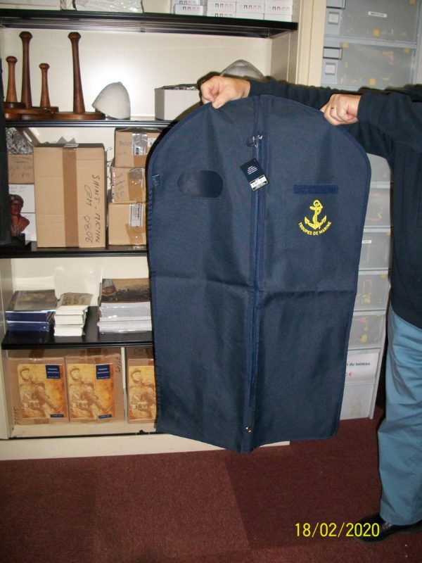 Housse à vêtements avec logo TDM