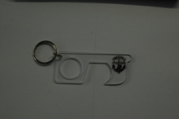 Porte clef ouvre-porte COVID