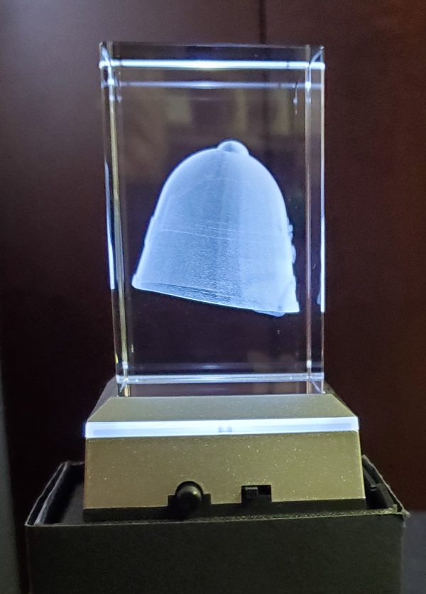 Bloc 3D Cristal  "CASQUE COLO" peut être monté sur un support lumineux vendu séparément